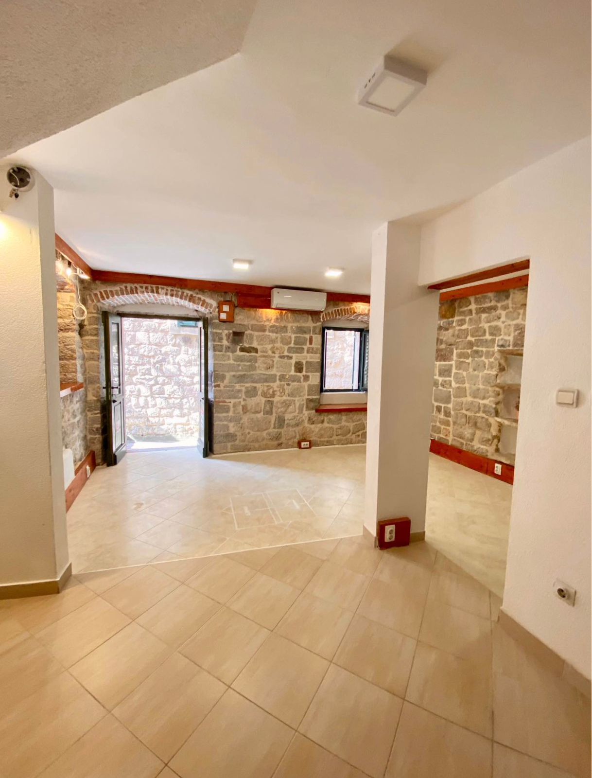 Commercial Space for Rent | Kotor Old Town