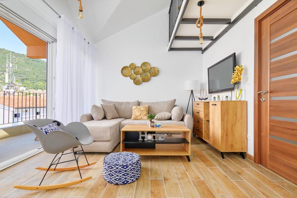 Two Bedroom Apartment for Rent | Centar, Tivat