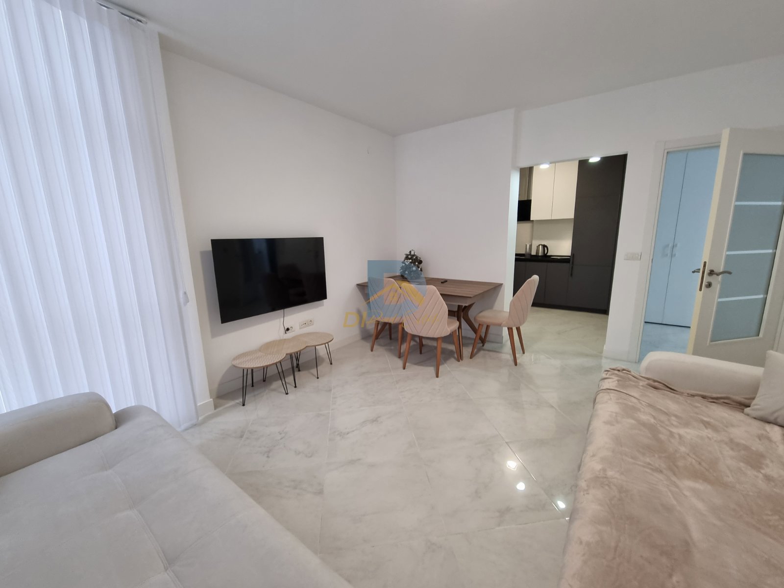 For Sale Three Bedroom Apartment - Resim 2