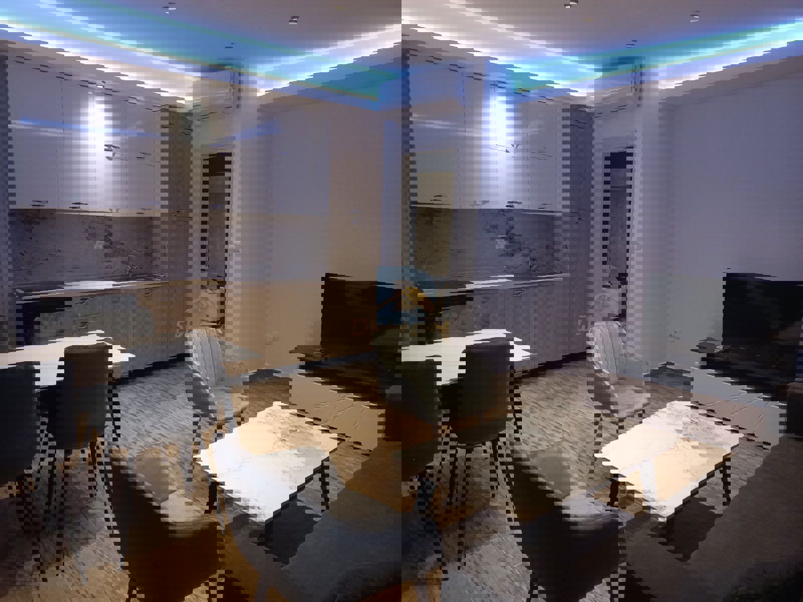 For Sale Two Bedroom Apartment - Resim 8