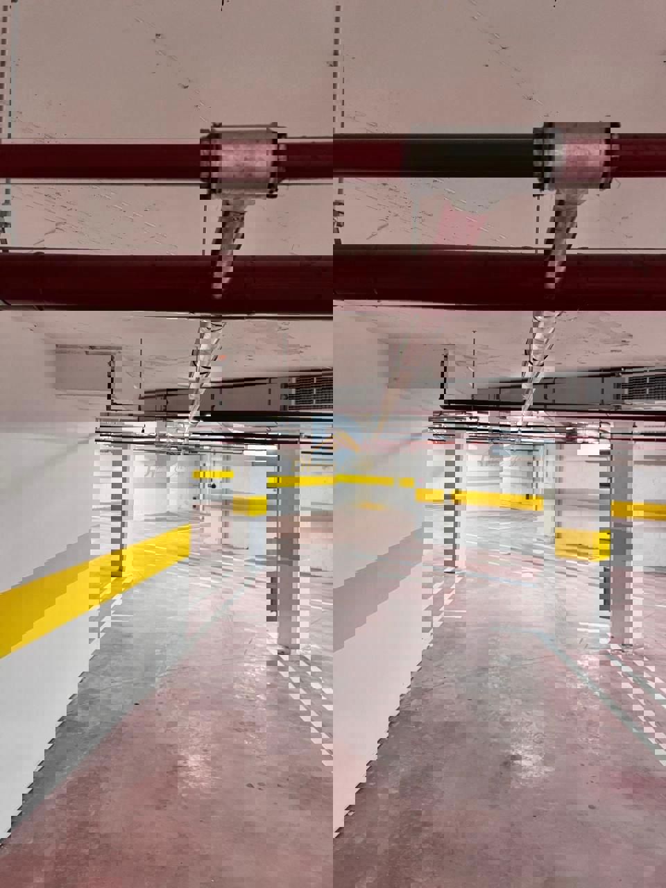 For Sale Garage Central Point - Resim 1