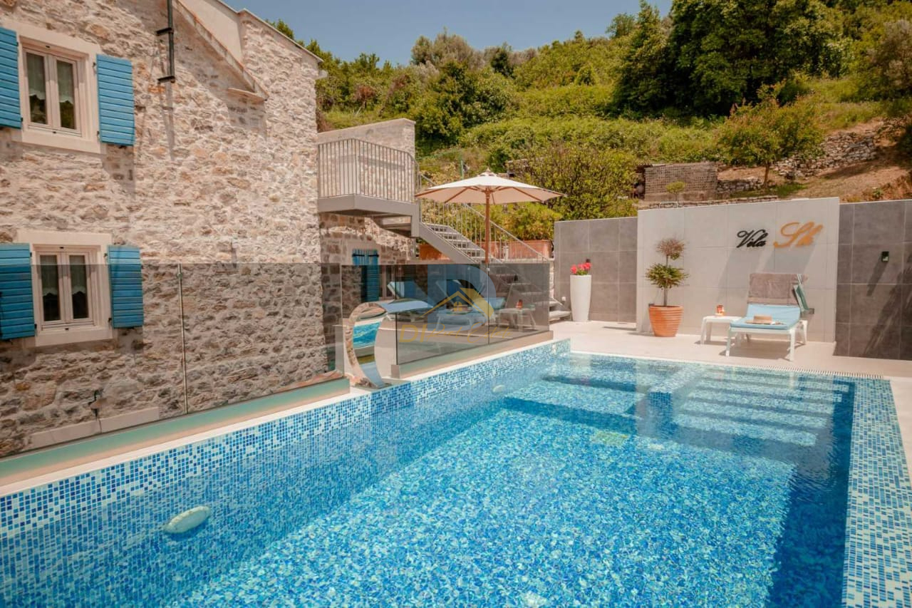 For Sale Three Bedroom Near Sea Vila - Resim 18