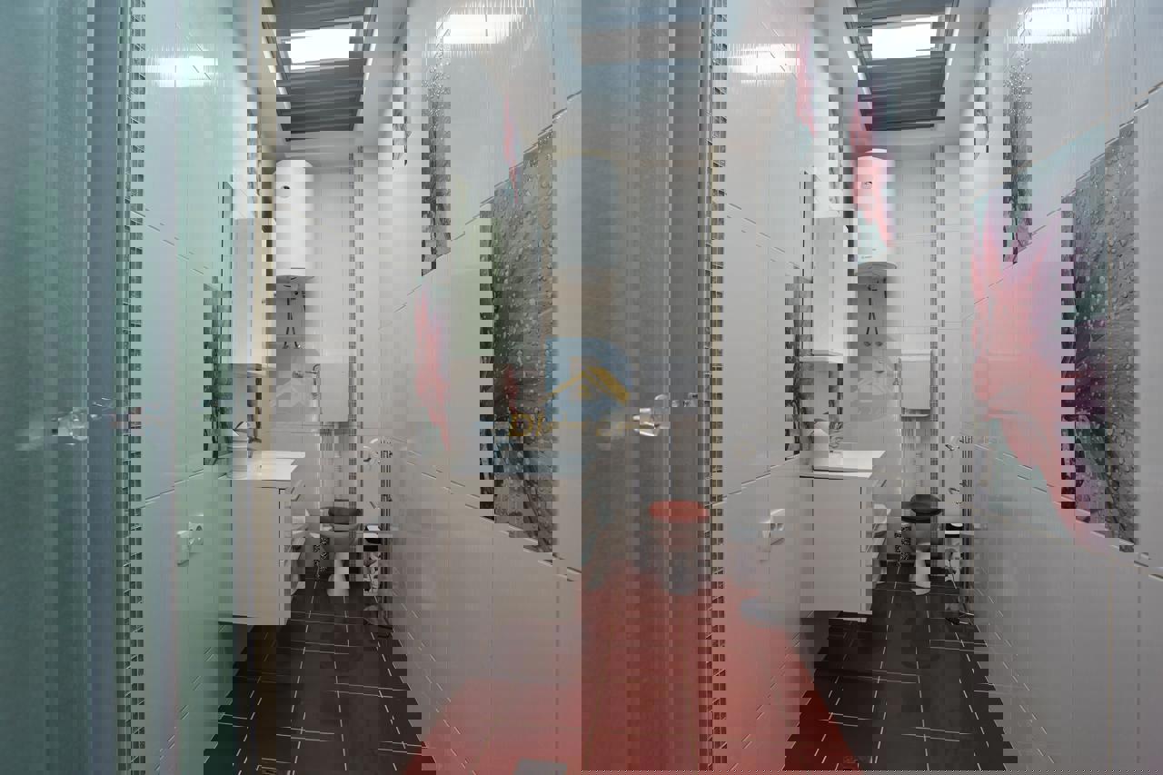 For Sale Three Bedroom Vila With Private Beach - Resim 17