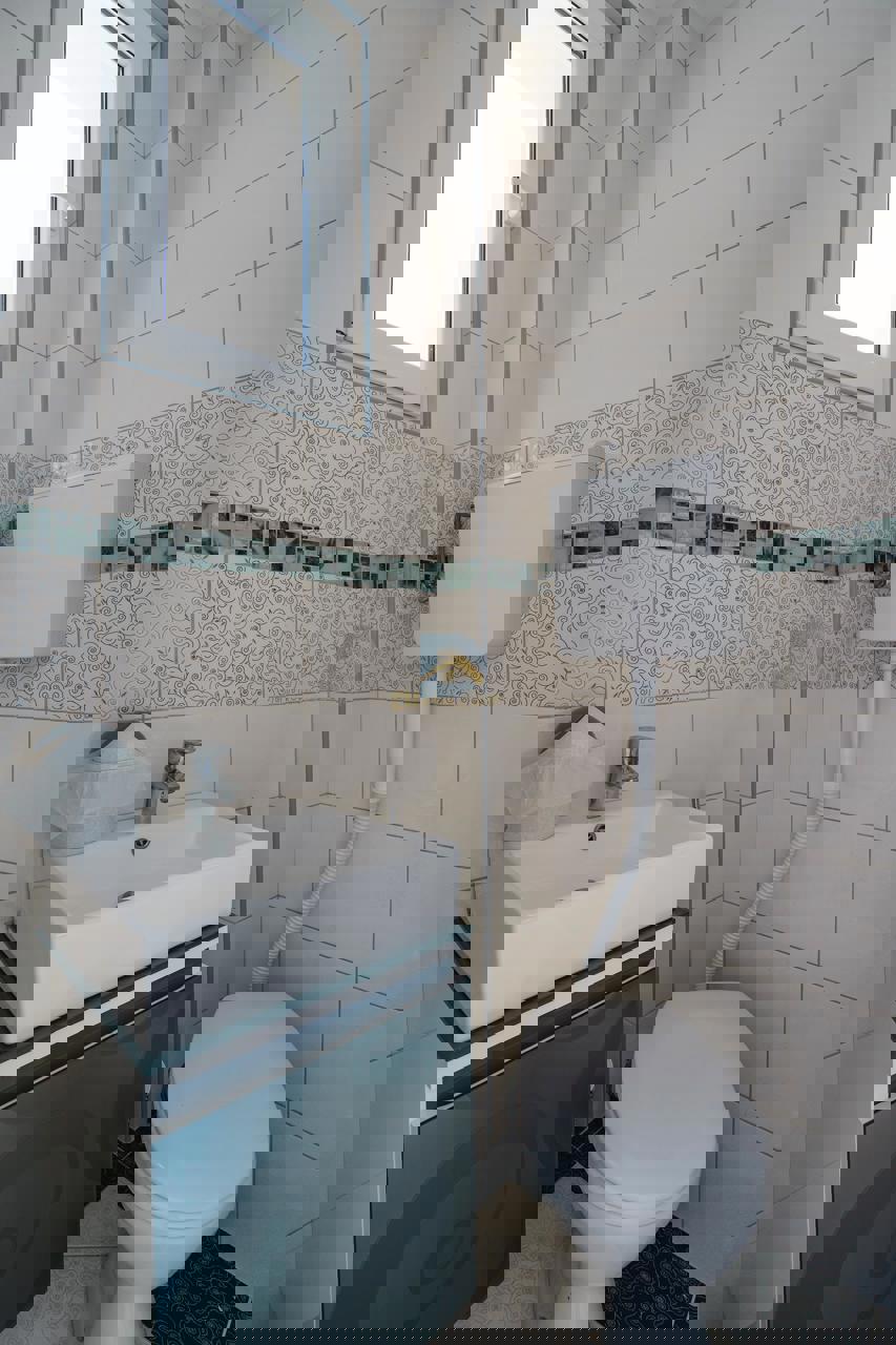 For Sale Three Bedroom Vila With Private Beach - Resim 24