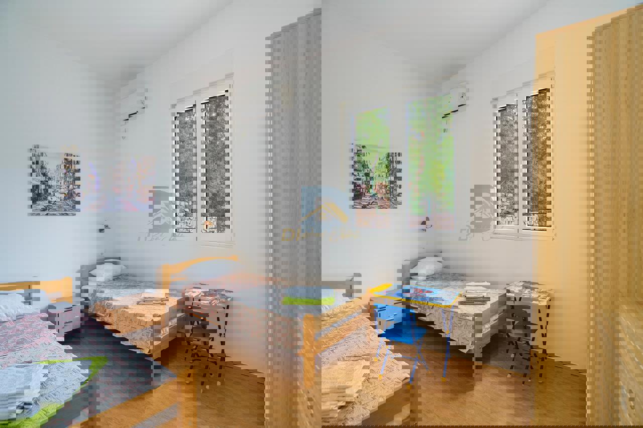 For Sale Three Bedroom Vila With Private Beach - Resim 4