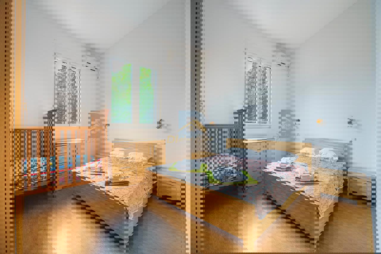 For Sale Three Bedroom Vila With Private Beach - Resim 7