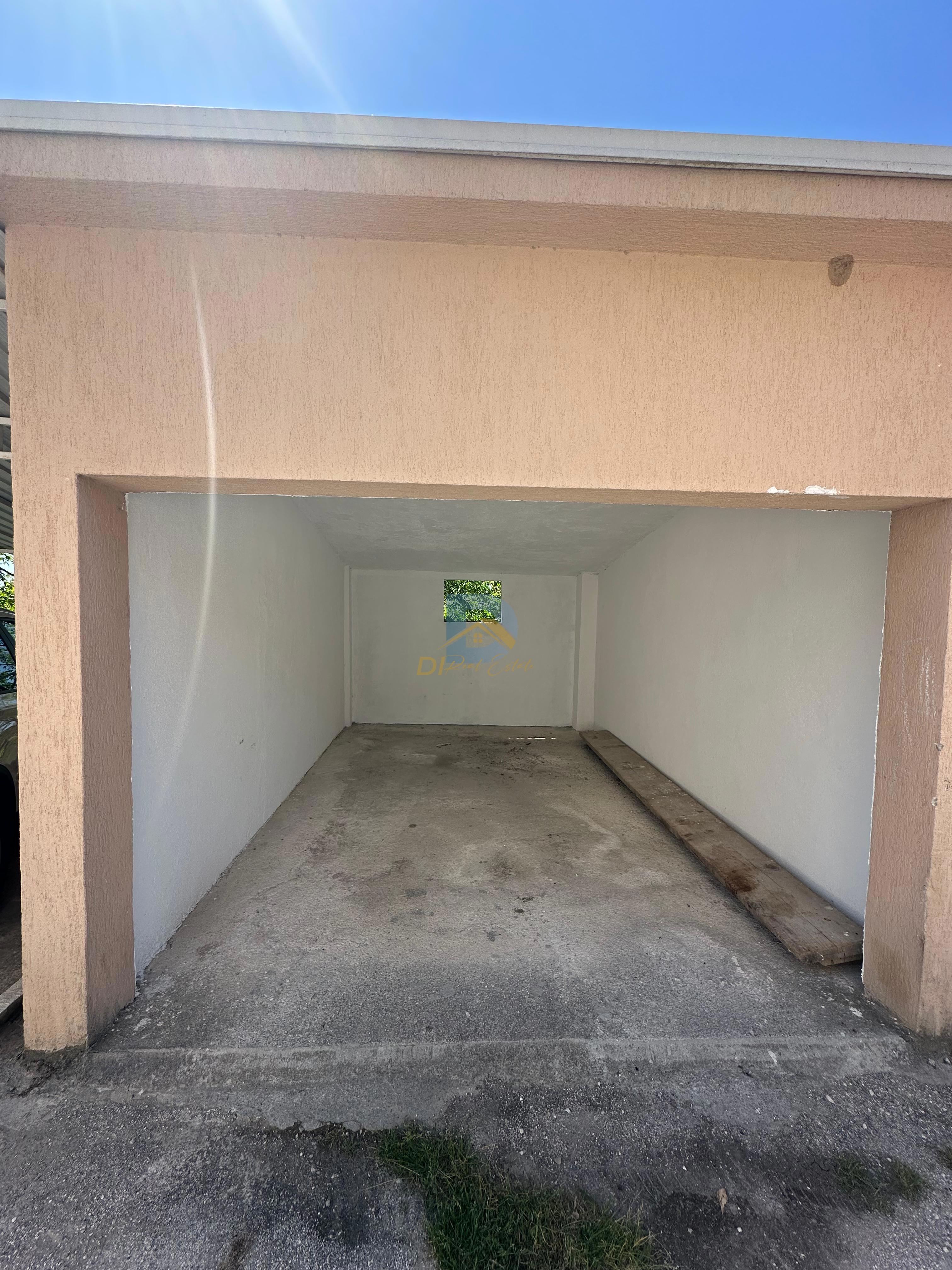 House for Sale | Centar, Tivat - Resim 39