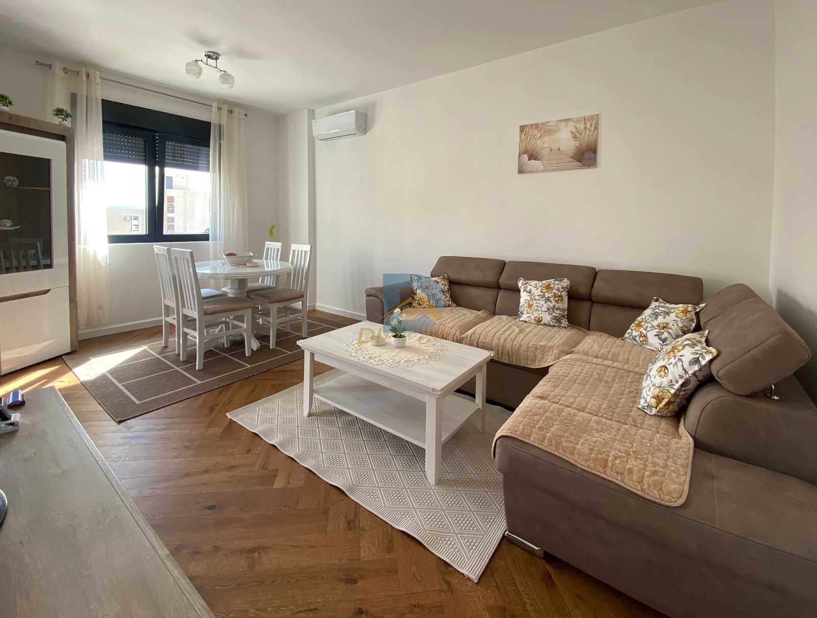 One Bedroom Apartment for Rent | Kava, Tivat - Resim 1