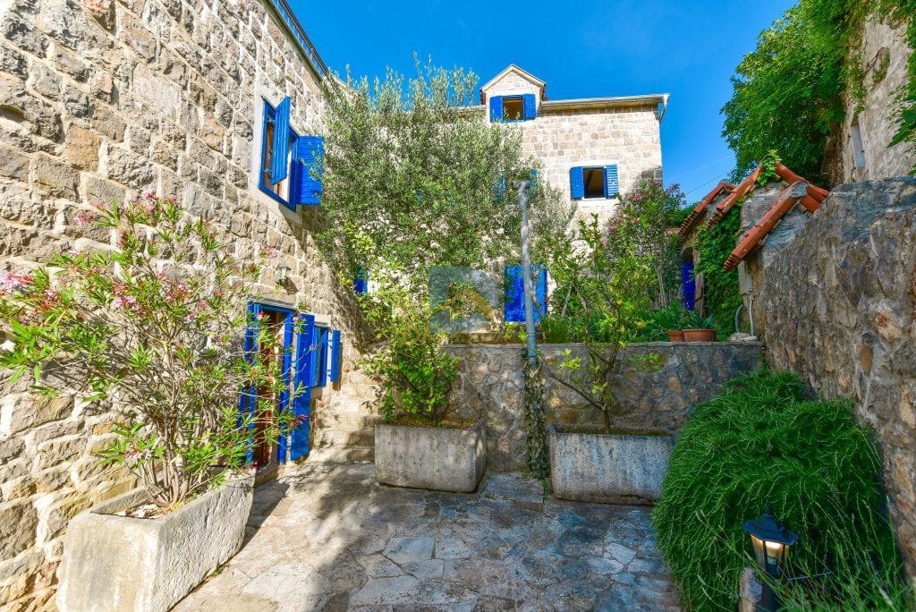 Villa for Rent | Krasici Tivat - Resim 14