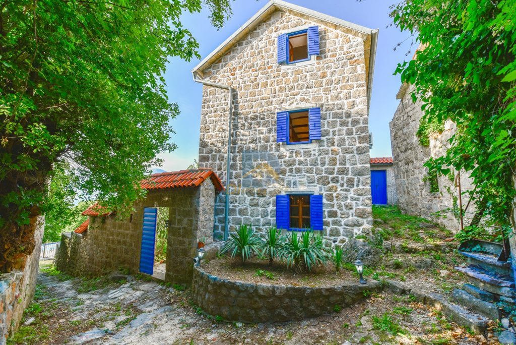 Villa for Rent | Krasici Tivat - Resim 2