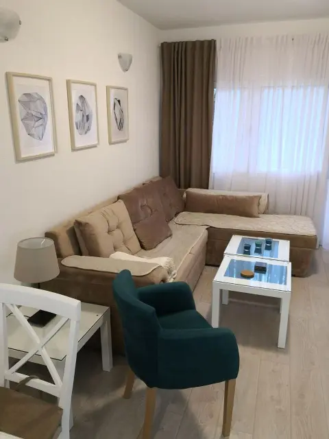 דירה עם שני חדרי שינה להשכרה | מרכז העיר, טיבאט