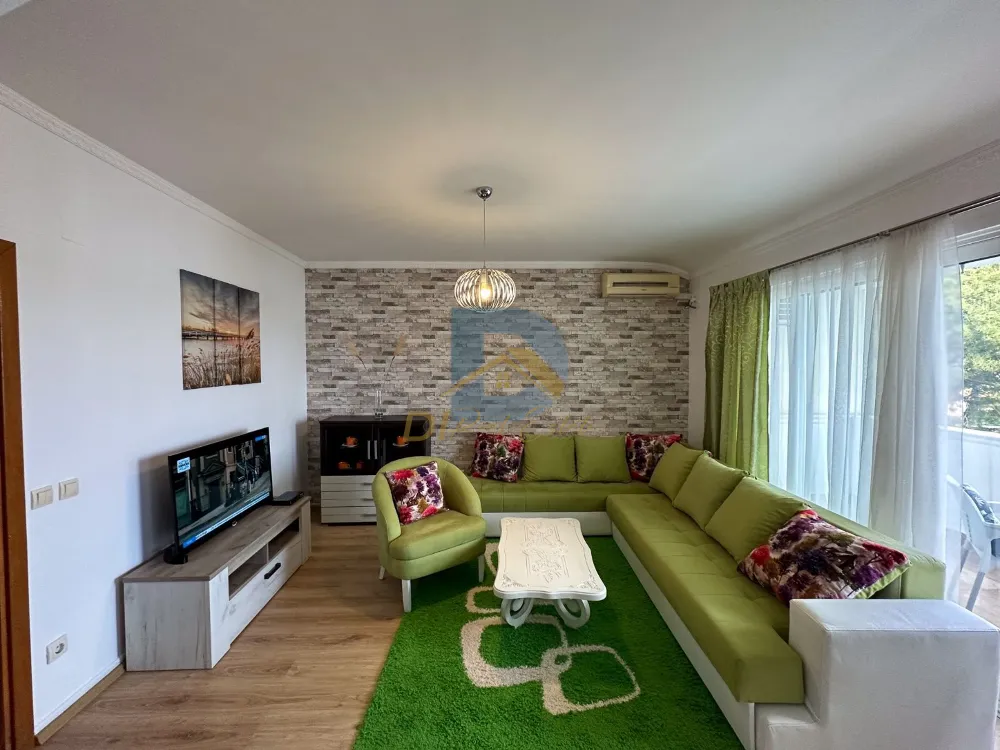 Stan sa jednom spavaćom sobom za izdavanje | Centar, Tivat