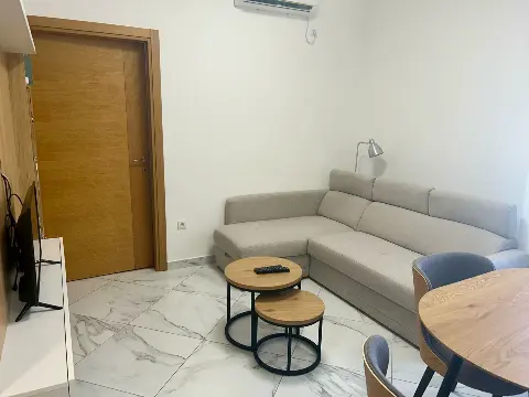 דירה עם שני חדרי שינה להשכרה | קאווה, טיבאט