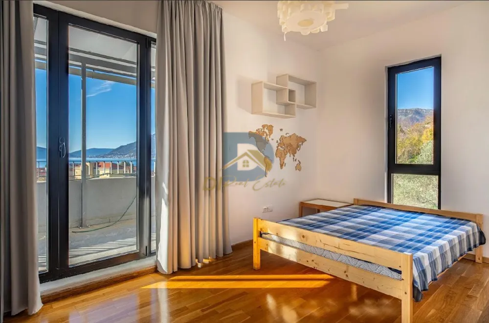 Satılık 3+1 Penthouse | Donja Lastva, Tivat