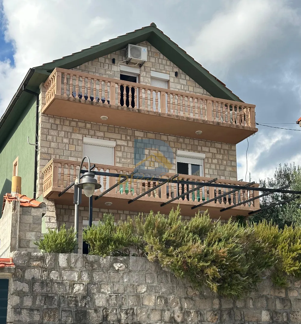 Kiralık 4+1 Ev | Krašići, Tivat