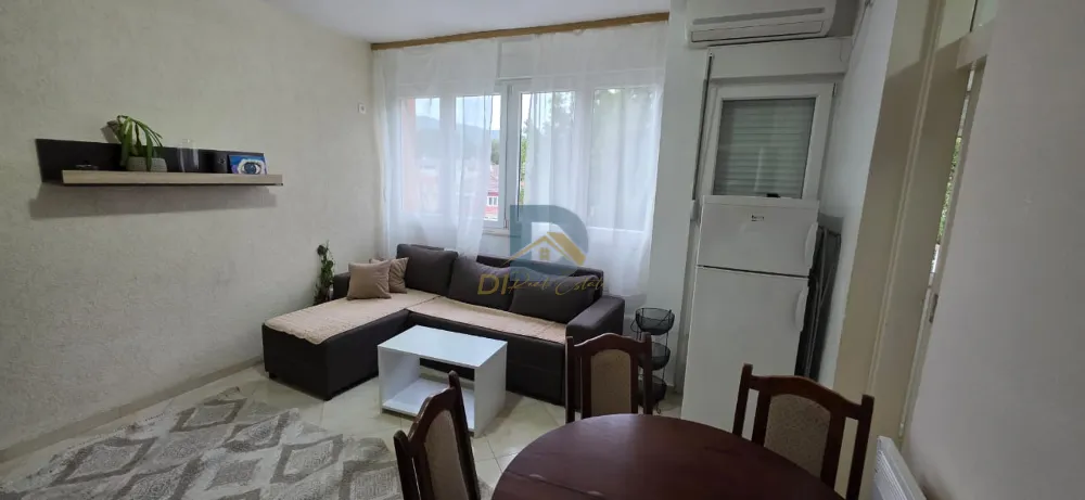 Stan sa jednom spavaćom sobom za izdavanje | Centar, Tivat