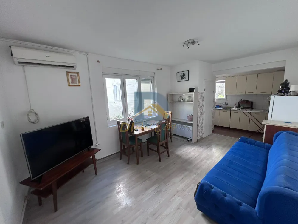 For Rent Collective Accommodation – For Up To 8 People