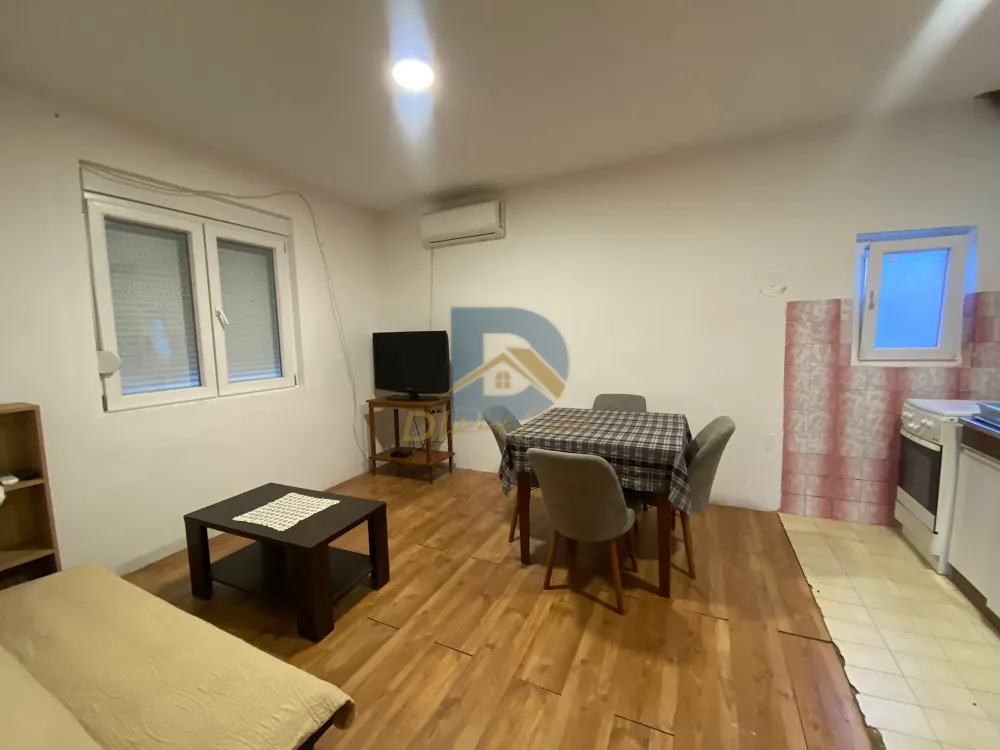 Stan sa dvije spavaće sobe za izdavanje | Radanovići, Kotor