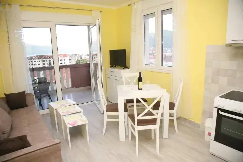 Stan sa jednom spavaćom sobom za izdavanje | Seljanovo, Tivat