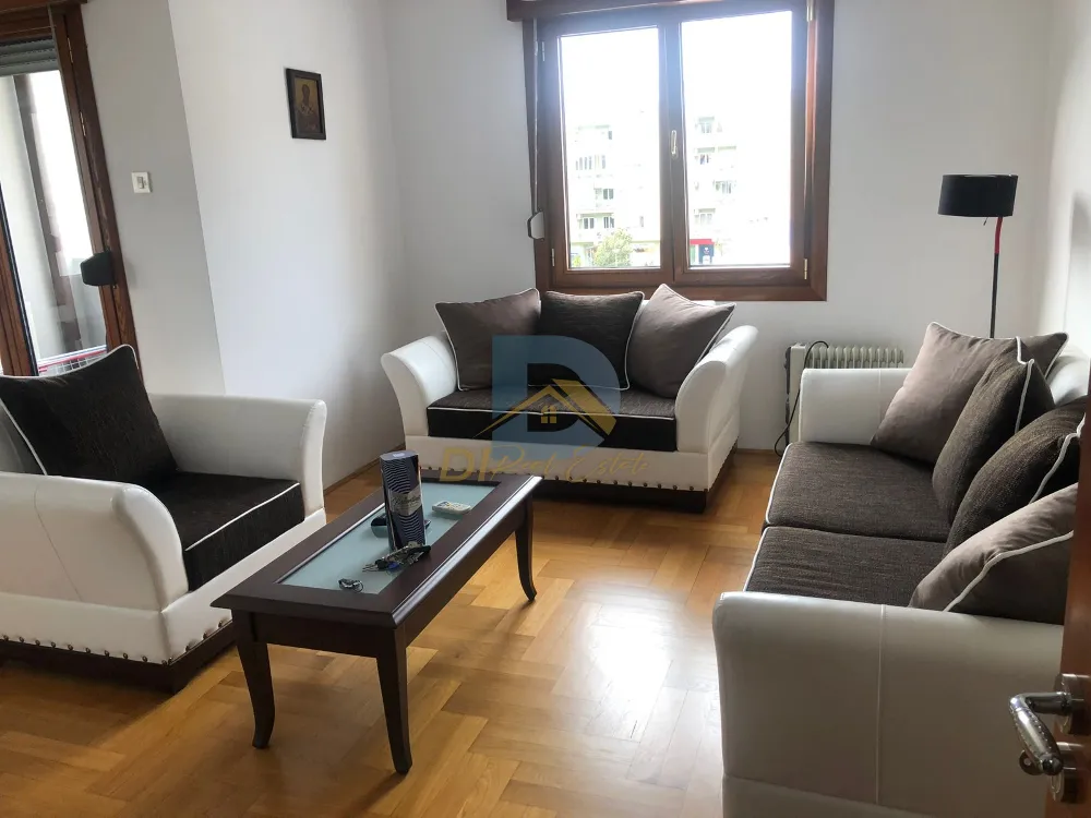 Stan sa jednom spavaćom sobom za izdavanje | Centar, Tivat