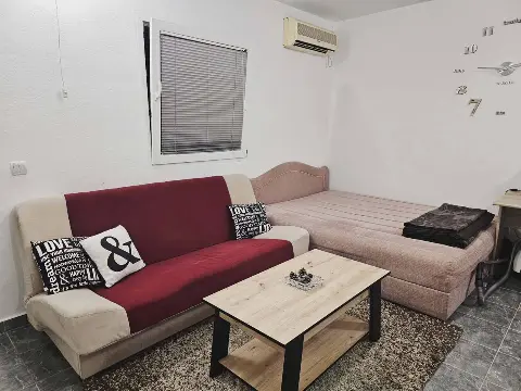 Garsonjera za izdavanje | Lepetani, Tivat