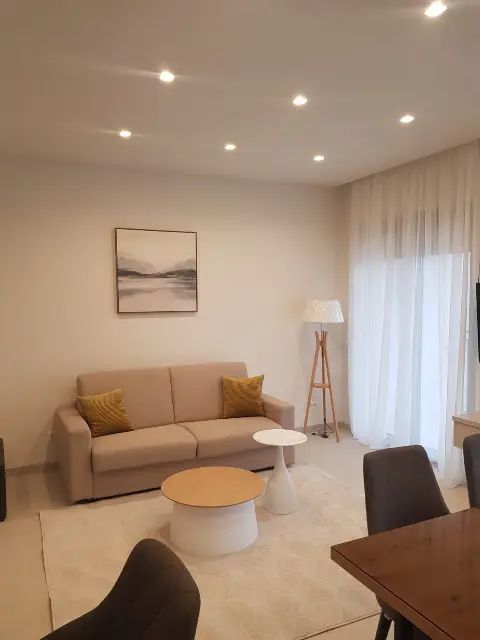Stan sa dvije spavaće sobe za izdavanje | Centar, Tivat