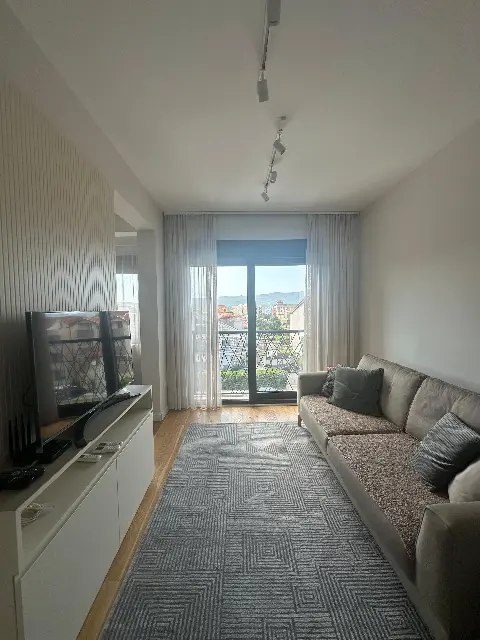 Stan sa dvije spavaće sobe za izdavanje | Kalimanj, Tivat