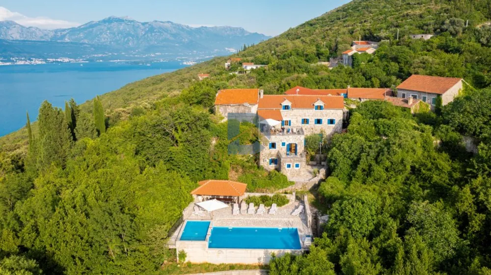 Villa à louer | Krašići, Tivat
