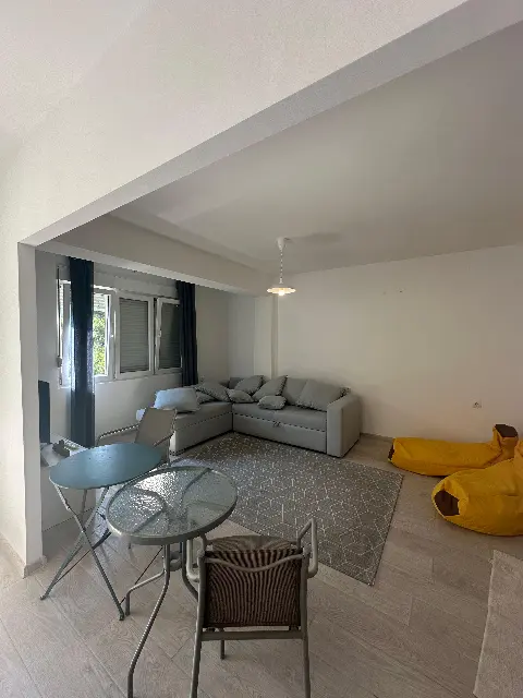 Stan sa dvije spavaće sobe za izdavanje | Centar, Tivat