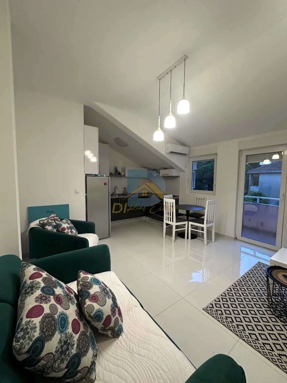 Stan sa dvije spavaće sobe na prodaju | Centar, Tivat