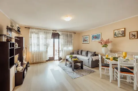 Wohnung zu vermieten | Zentrum, Tivat