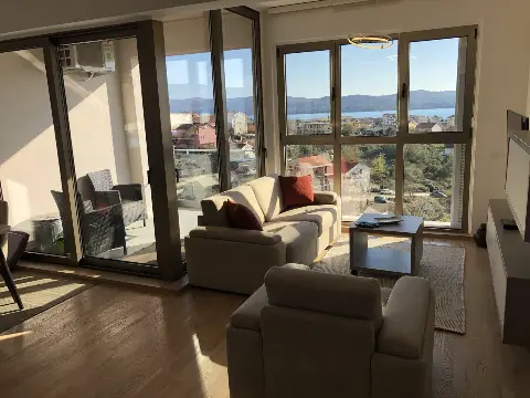 Wohnung mit 2 Schlafzimmern zu verkaufen | Mažina, Tivat