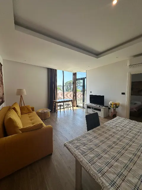 Stan sa jednom spavaćom sobom za izdavanje | Donja Lastva, Tivat